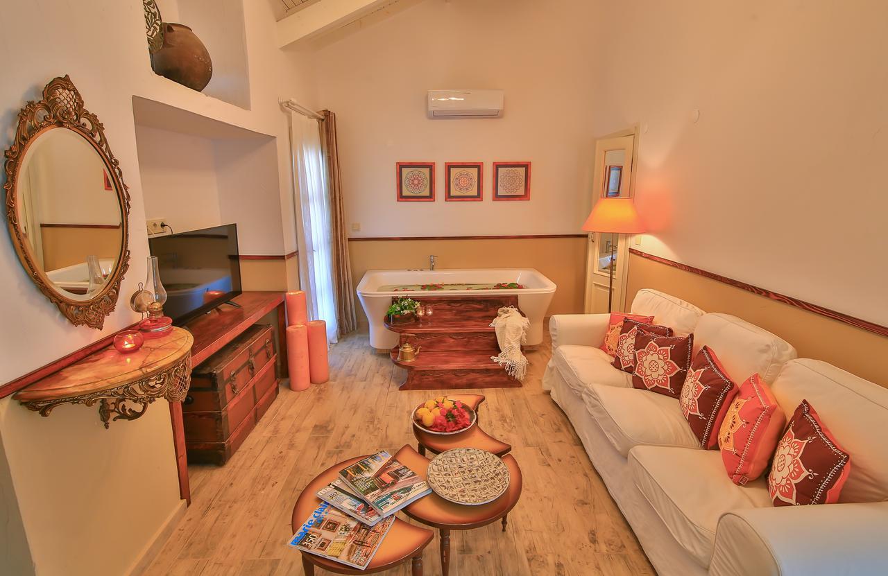 Palas Ilica Cesme Exterior photo