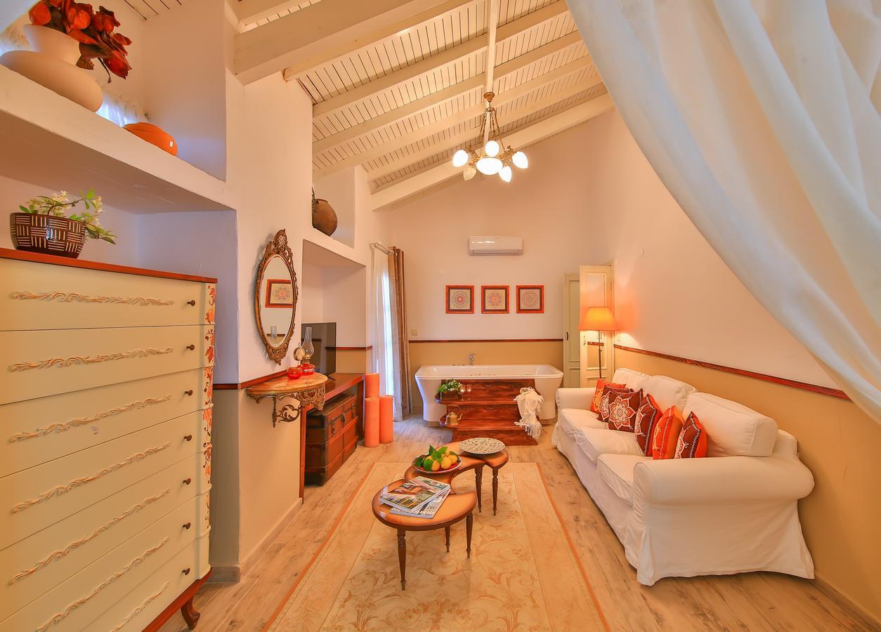 Palas Ilica Cesme Exterior photo