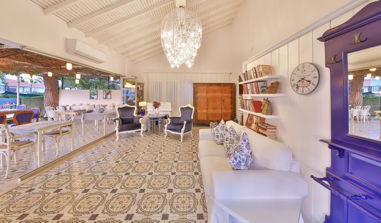 Palas Ilica Cesme Exterior photo