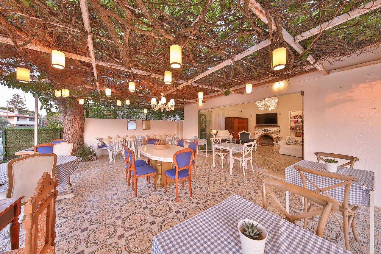 Palas Ilica Cesme Exterior photo